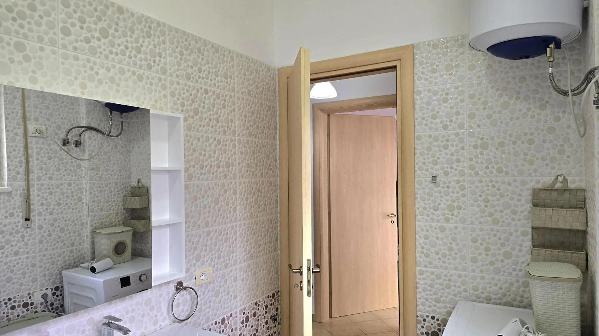 Secure Beach Apartment In Lalzit Bay Plazhi San Pietro